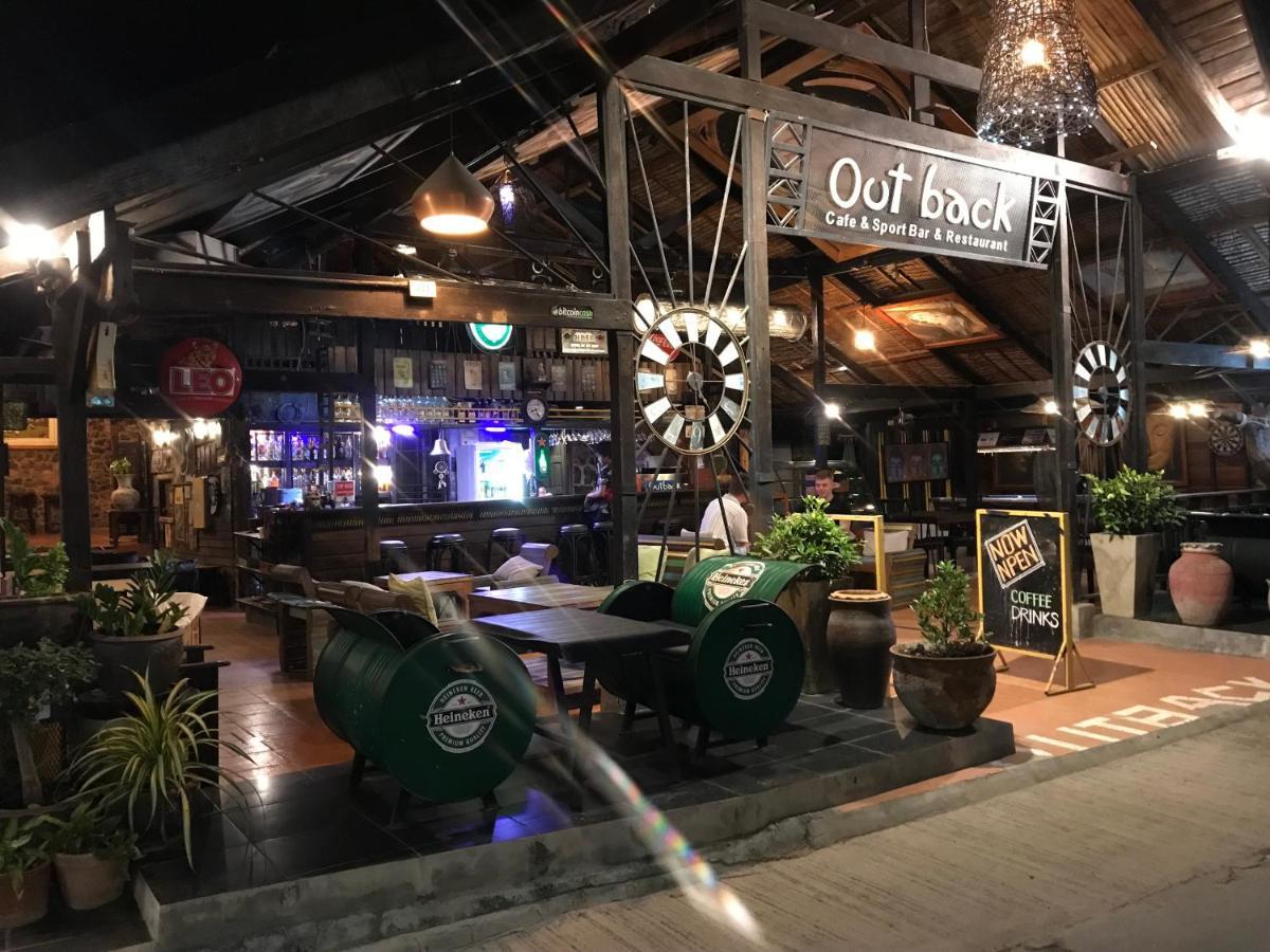Outback1990 Vandrarhem Haad Rin Exteriör bild